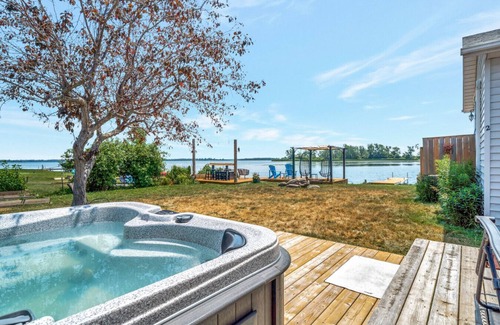 Wellington House | West Lake Cottage at The Birch