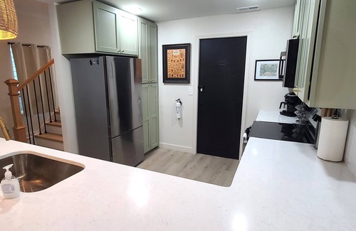 New Albany House | West Market Reserve ~15 minutes from everything!