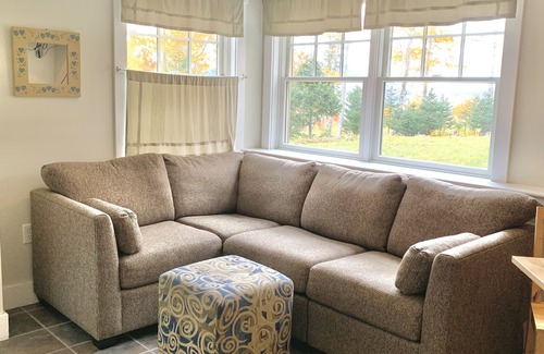 Carrabassett Valley House | West Mountain Trailside - ski in/ski out breakaway apartment.