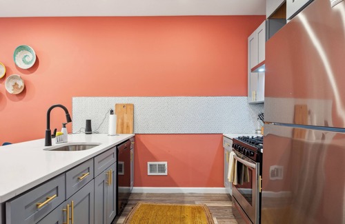 Garden Court Apartment | West Philly Charm: 2BR Haven mins from CHOP/PENN