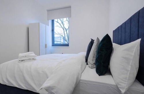 Syon Apartment | West Plaza in Brentford - Standard 1 bed