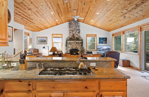 McKinney Estates Cabin | West Shore's Secret - Newer Build; Spacious Family Home - "Cascade Woods"