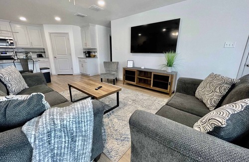 North by Northwest House | West Texas Retreat - 3BR 2BA - New Construction