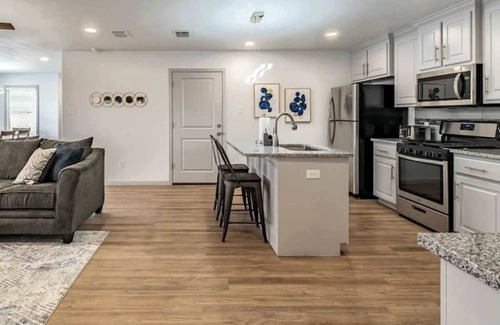 North by Northwest House | West Texas Retreat - 3BR 2BA - New Construction