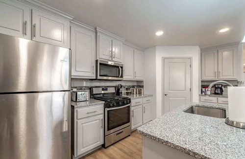 North by Northwest House | West Texas Retreat - 3BR 2BA - New Construction