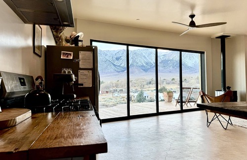 Lone Pine Condo | West Wind, cabin with breathtaking vieuws