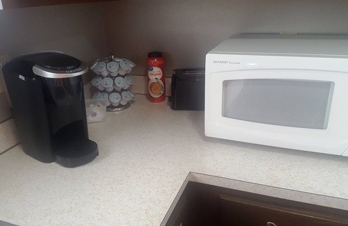 Yakima House | West Yakima - Clean - Safe - Netflix - 810 - ONWU-LLC
