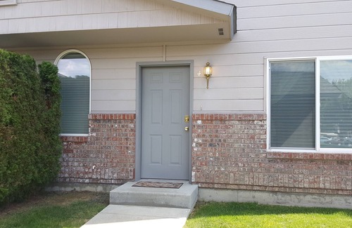 Yakima House | West Yakima - Clean - Safe - Netflix - #4 - ONWU-LLC