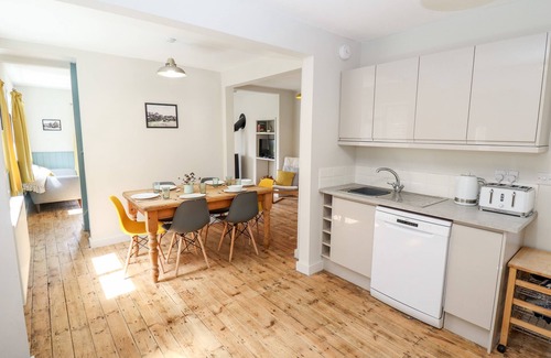 Anderby Creek Cottage | WESTCOTT, pet friendly, with open fire in Chapel St Leonards