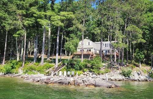 Alton Bay House | Western exposure Rattlesnake Island Home With Breathtaking Views - Boat Required