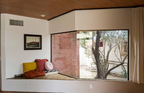 Blenman-Elm House | Western Moon - Private Retreat with Pool and Hot Tub