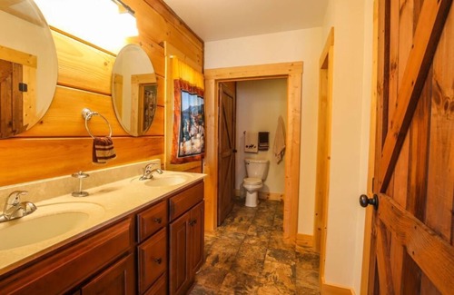 Stanley Cabin | Westhaven Cabin