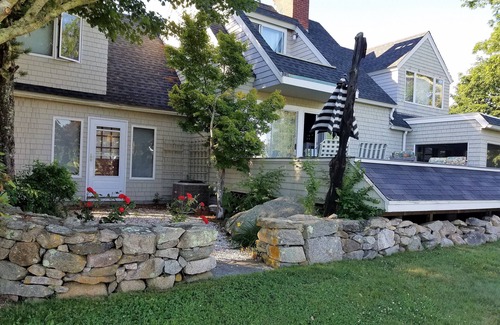 Adamsville House | Westport MA BOOK NOW for 2026! 4 bdrm close to Bristol RI,Newport RI, Boston MA