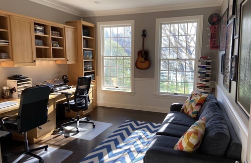 Westport House | Westport summer 5 bed home on quiet street 6 mins to the beach!