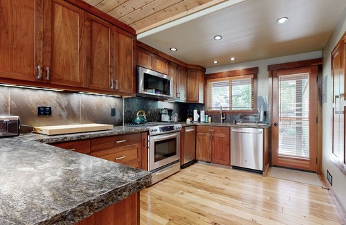 Tahoma House | Westshore Oasis - private hot tub & fenced yard - walk to beach