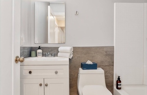 West New Haven Apartment | Westville Nest EastRock Escape 2BR NearYale Wifi