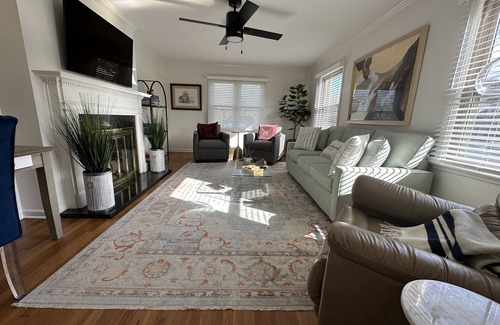 Richmond House | Westwood Luxury Ranch Home includes washer/dryer