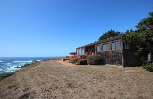 Caspar House | Whale Song - one of the Mendocino Coast's finest offerings