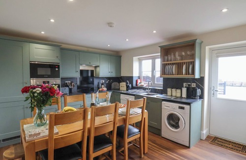 Briggswath Cottage | WHALEBONE COTTAGE AT BROADINGS FARM, pet friendly in Whitby