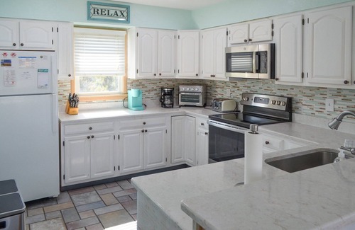 Whalehead Beach House | Whaler's Inn - C7928. Oceanside, Pool, Hot Tub, Pets Allowed