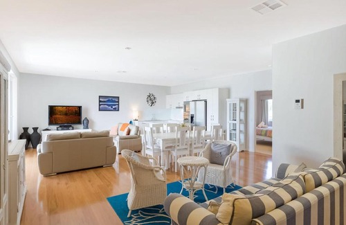 Narooma Apartment | Wharf Apartment Unit 15