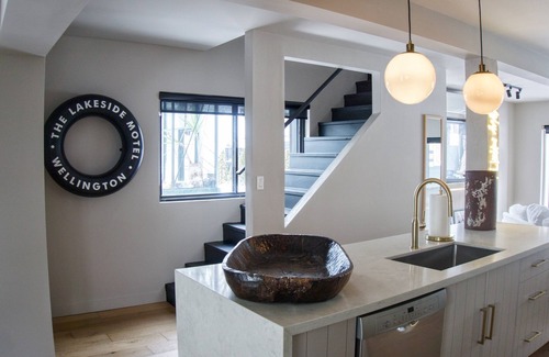 Wellington House | Wharf House in Prince Edward County - Pet Friendly
