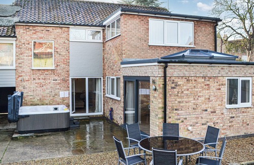 Walkington Cottage | What a great house for a family celebration.