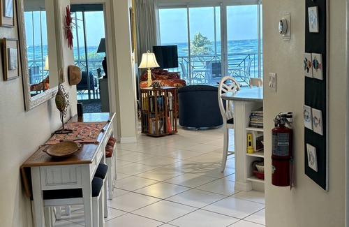 Seven Mile Beach Condo | What a View!-Enjoy this Luxury Condominium Located Right on Seven Mile Beach