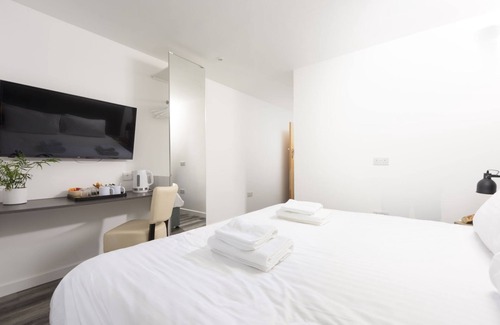 St Just Hotel | Wheal Castle, B&B - a hotel room that sleeps 2 guests in 1 bedroom