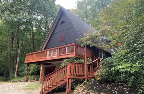 Jefferson Township House | Wheel House-Secluded Chalet Close to Ohiopyle in Heart of Laurel Highlands