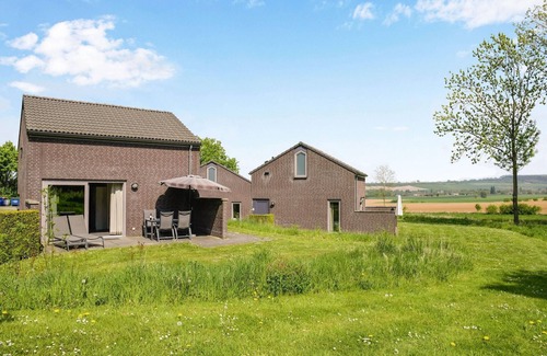 Vijlen House | Wheelchair-Friendly Home in Reevallis