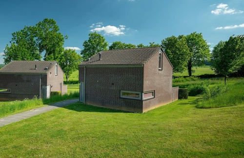Vijlen House | Wheelchair-Friendly Home in Reevallis