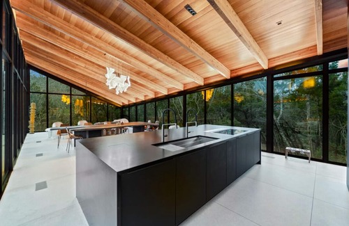 Austin House | Where architecture & nature unite.