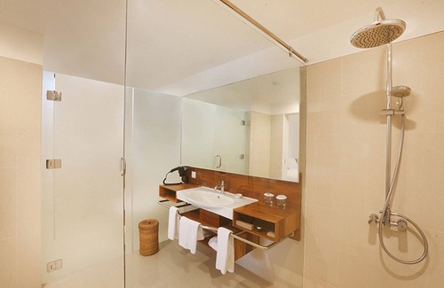 Batam Bed & Breakfast | Where Chic Meets Charm