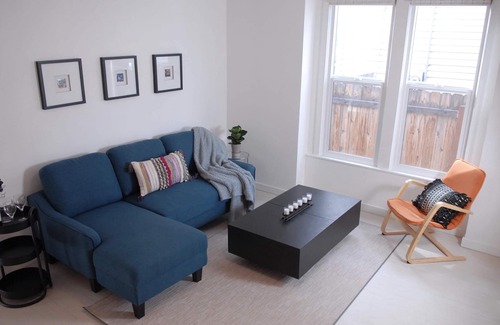 East End Apartment | Where east foothills meet downtown- Beautifully designed one bedroom apartment.