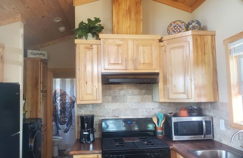 Ignacio Cabin | Where the Buffalo Roam. Private mountain views w/hot tub