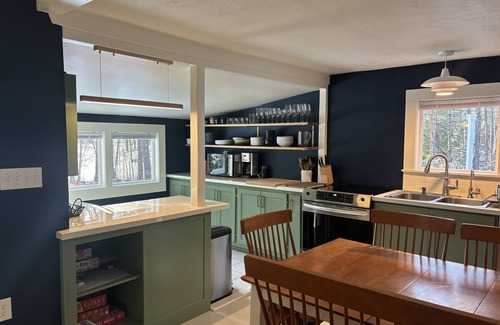 Andover Cottage | Where the Mountain meets the Lake. Lakefront cottage, views of Mount Kearsarge!