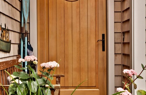 Maxwelton House | Whidbey Island Beach Front Vacation Home