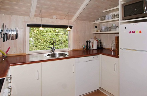 Skaven Strand House | Whirlpool Cottage Oasis-By Traum