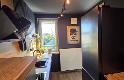 Dornumersiel House | Whirlpool + fireplace + dogs welcome + fully fenced garden + free WiFi + in quiet vacation settlement directly behind the dike/beach + fully equipped + own garden terrace covered + charging possibility e-car