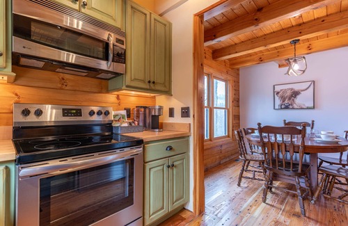 Sugar Grove Cabin | Whiskey Creek Cabin - Peaceful creekside cabin with hot tub!