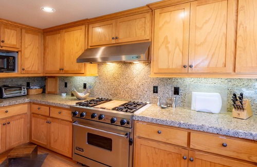 Juniper Ridge House | Whiskey Slide 4 Bedroom with Expansive View of Kirkwood