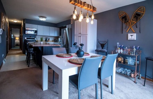 Chester House | WhiSki Cabin - 12 Acres With a Mountain View!