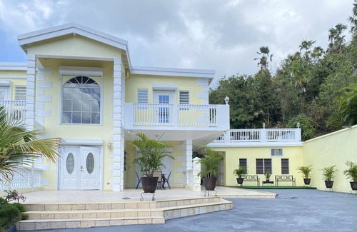 Caret Bay House | Whispering Palms Luxurious Estate