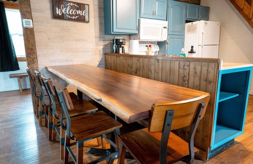 Schnellville House | Whispering Pines Cabin at Patoka Lake - Make memories in newly renovated cabin