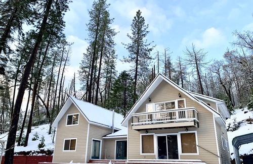 Midpines House | Whispering Pines! 25 miles to Yosemite + 9 miles to Mariposa!
