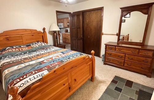 Auburn Cabin | Whispering Pines Lodge