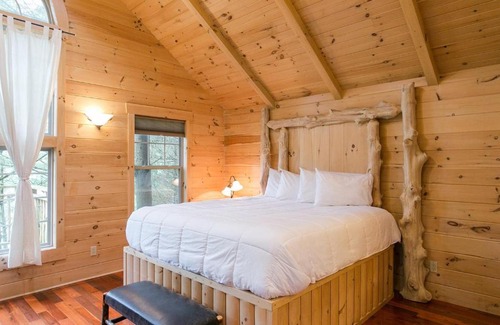 Millersburg House | Whispering Pines Treehouse by Amish Country Lodging