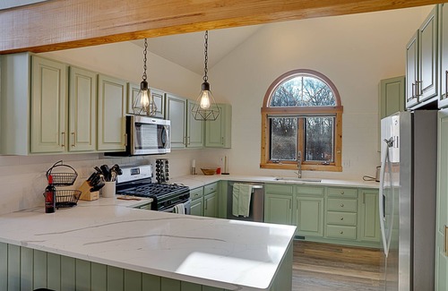 McHenry Ski Chalet | Whispering Retreat in the heart of Deep Creek Lake