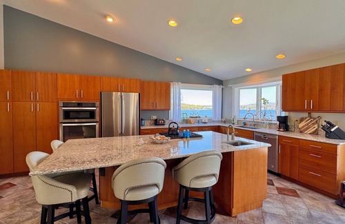 Owls Head House | Whispering Tides, on the shores of Rockland Harbor